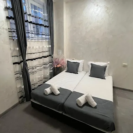 Konukevi Boxroom2 3*